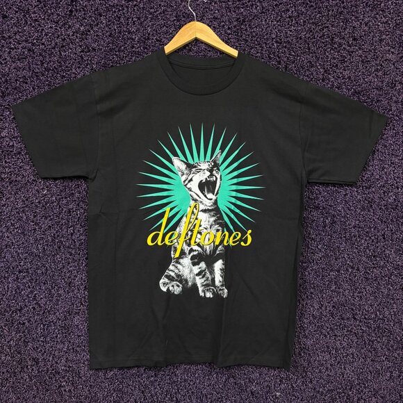 Deftones Like (Linus) Rock T-shirt size large - Picture 1 of 4